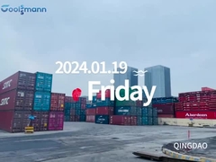 লোডিংয়ের সময় বাণিজ্যিক ফ্রিজার